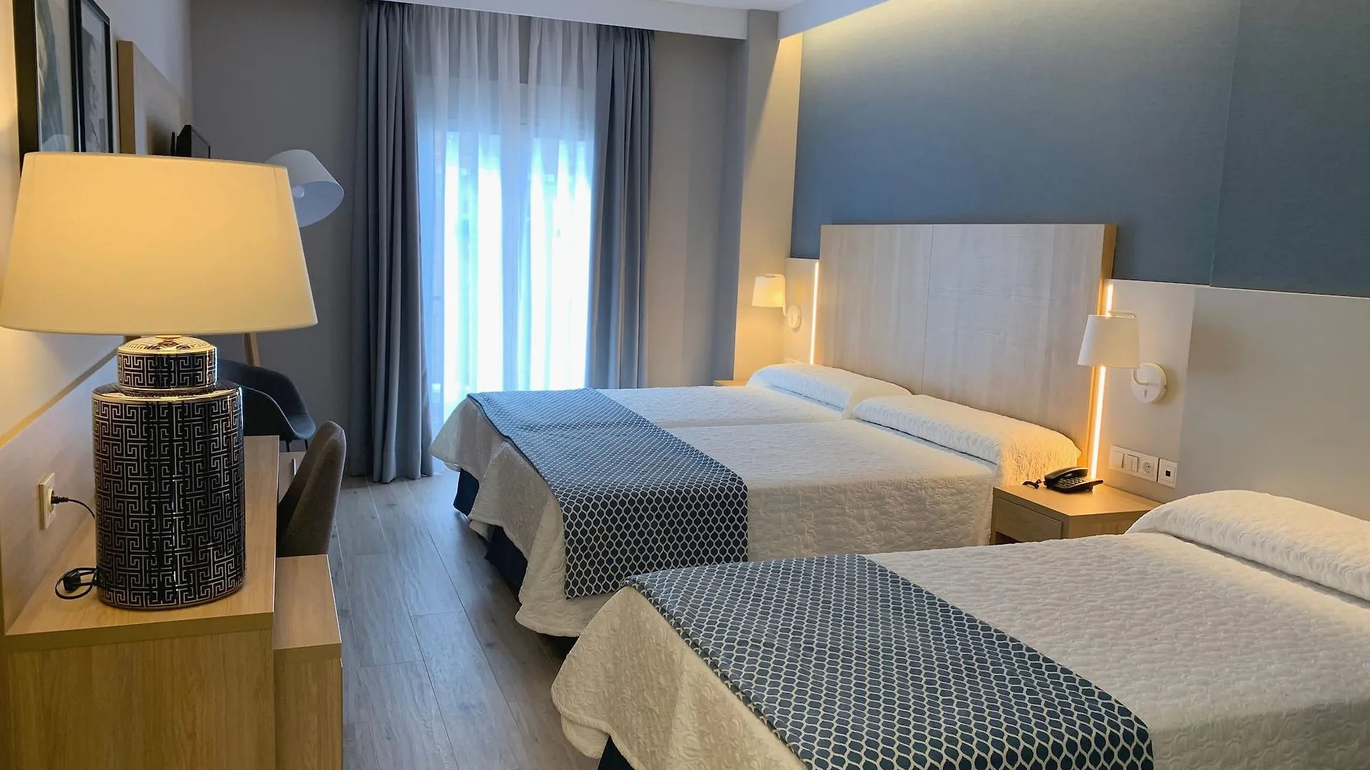 נרחה Hotel Puerta Del Mar - Adults Recommended